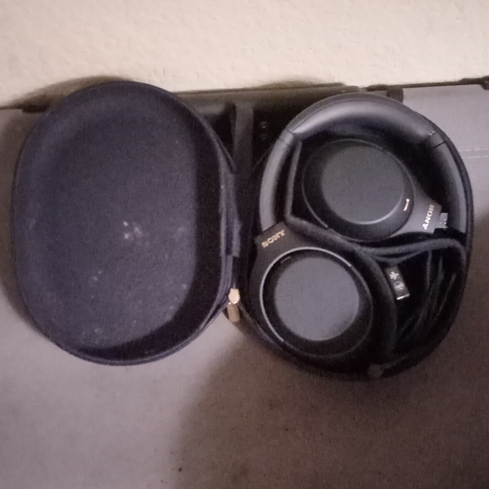 Sony noise cancelling wmh1000-xm4